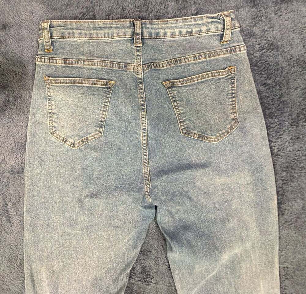 SHEIN Seam Detail Flare Leg Jeans - Picture 7 of 7